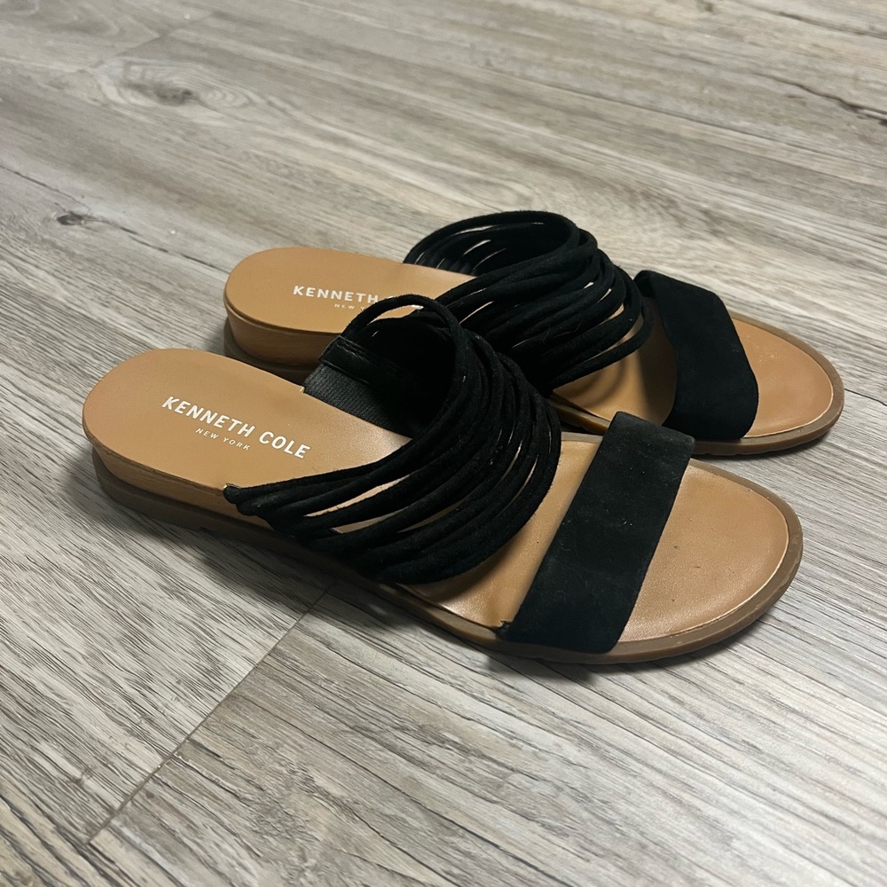 Kenneth Cole size 6 sandal